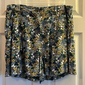 Joules NWOT Ashleigh Floral Print Shorts